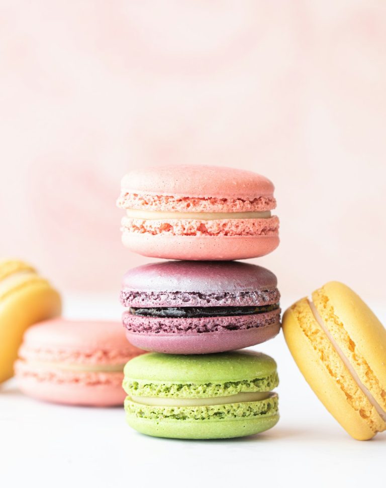 Cách bảo quản macaron trong hộp mini khi đi dã ngoại để bánh không vỡ và mất vị