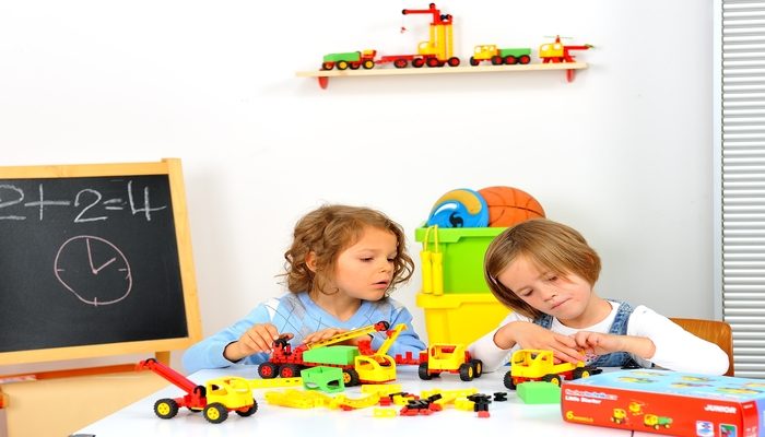 Cách làm đồ chơi học toán cho trẻ mầm non - ảnh minh họa 1