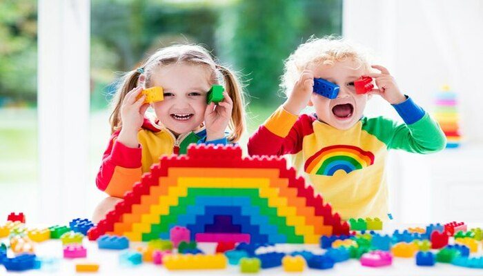 Có nên cho trẻ em dùng đồ chơi đã qua sử dụng không - ảnh minh họa 2
