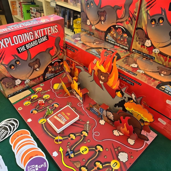 Exploding Kittens The Board Game: khi cuộc chiến mèo nổ bước lên bàn cờ cỡ lớn