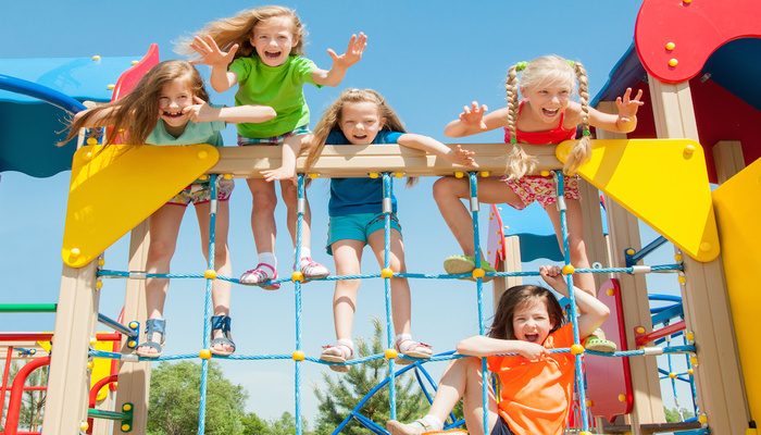 Các loại đồ chơi ngoài trời tự làm cho trẻ