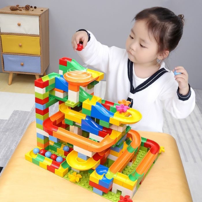 Đồ chơi kích thích trí thông minh cho trẻ 3 tuổi