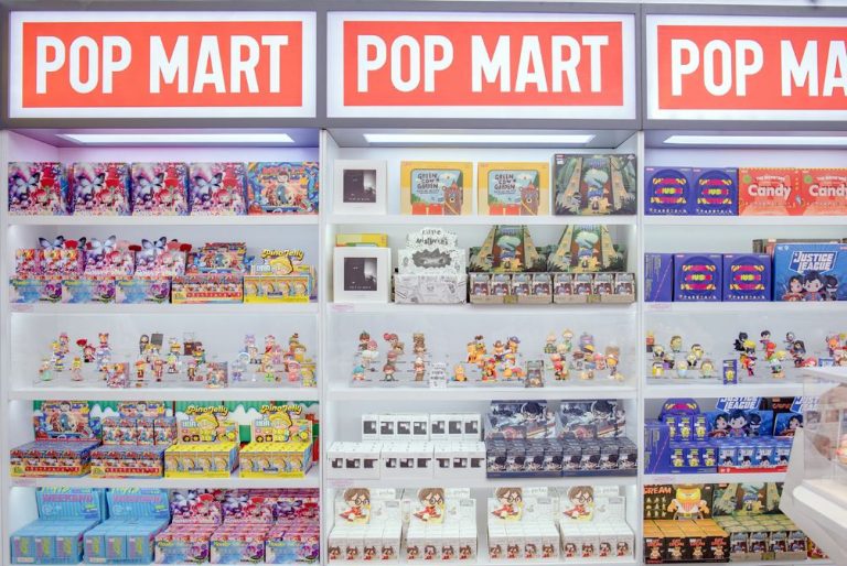 đồ chơi Pop Mart